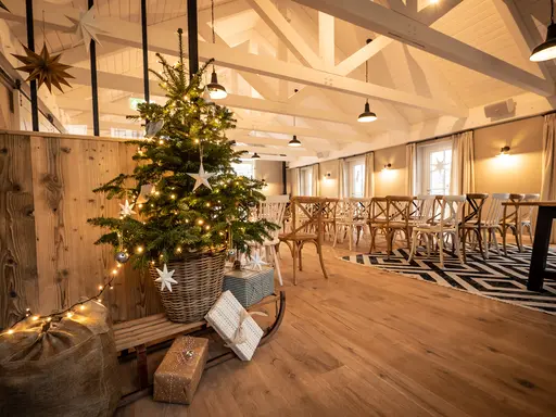 Weihnachtsbaum im Boathouse