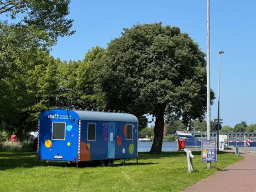 VHS to go - Bauwagen