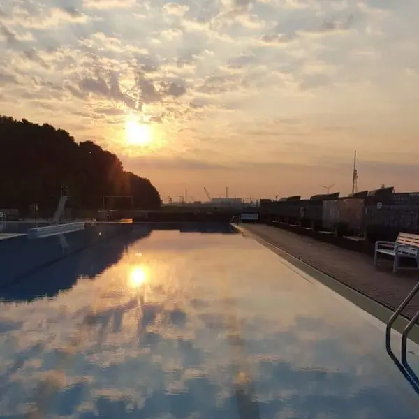 Sonnenaufgang im Freibad