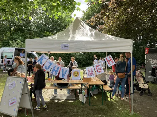 Pavillon von KJHV und MGH