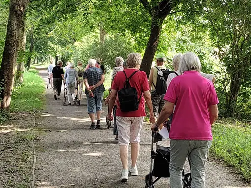 Rollatorwanderung an der Braake